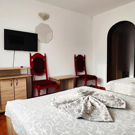 Hotel Orizont スチャヴァ エクステリア 写真